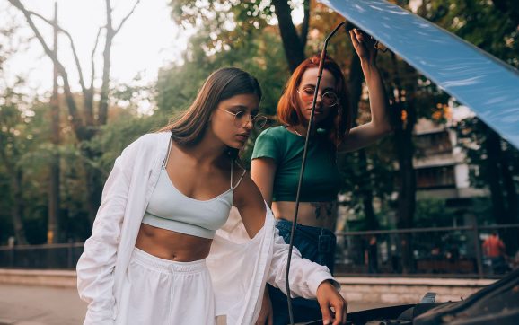 Holowanie aut z automatem – jak uniknąć kosztownej awarii przy pomocy drogowej na A4 pod Tychami?